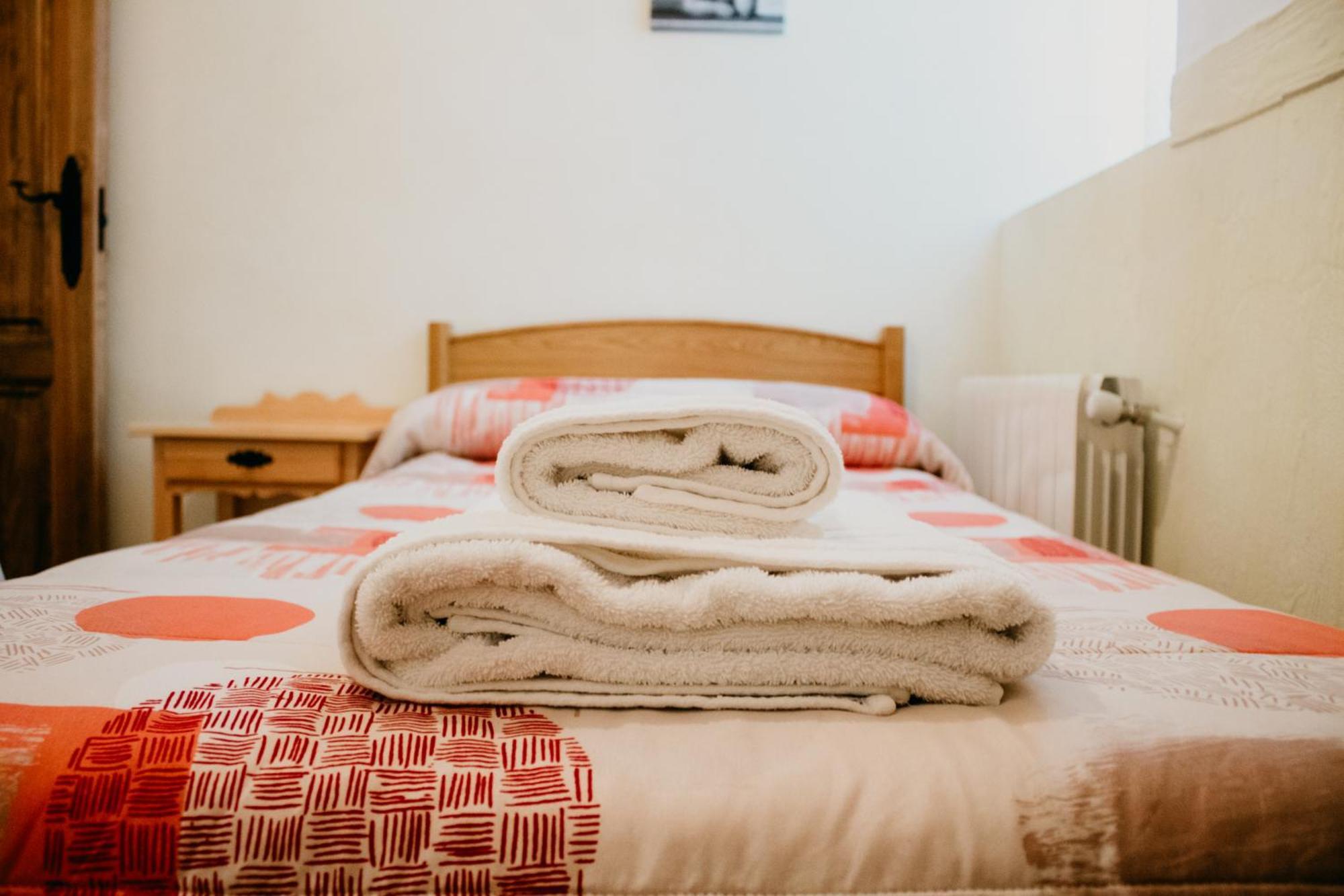 Apartamentos El Callejon Riopar Luaran gambar